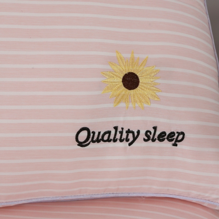 91家纺网 家纺一手货源 找家纺 锦绣万家 2022新款轻奢刺绣立体枕头保健护颈枕芯 粉色