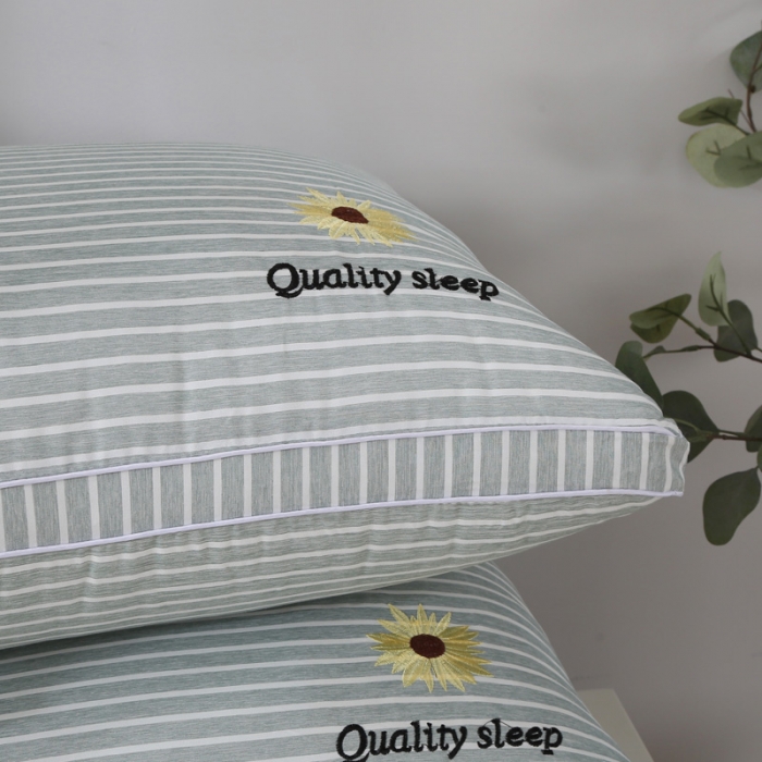 91家纺网 家纺一手货源 找家纺 锦绣万家 2022新款轻奢刺绣立体枕头保健护颈枕芯 水绿