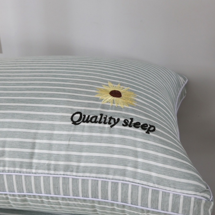 91家纺网 家纺一手货源 找家纺 锦绣万家 2022新款轻奢刺绣立体枕头保健护颈枕芯 水绿