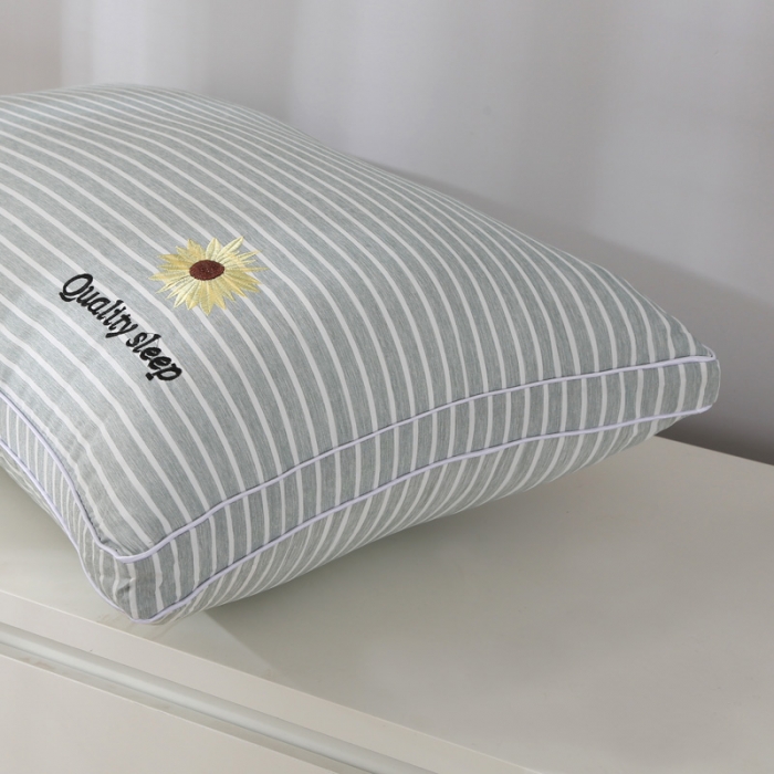 91家纺网 家纺一手货源 找家纺 锦绣万家 2022新款轻奢刺绣立体枕头保健护颈枕芯 水绿