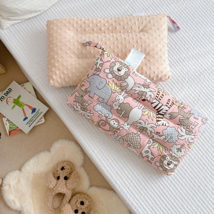 星期八 2022新款全棉豆豆枕30*50cm 动物狂欢