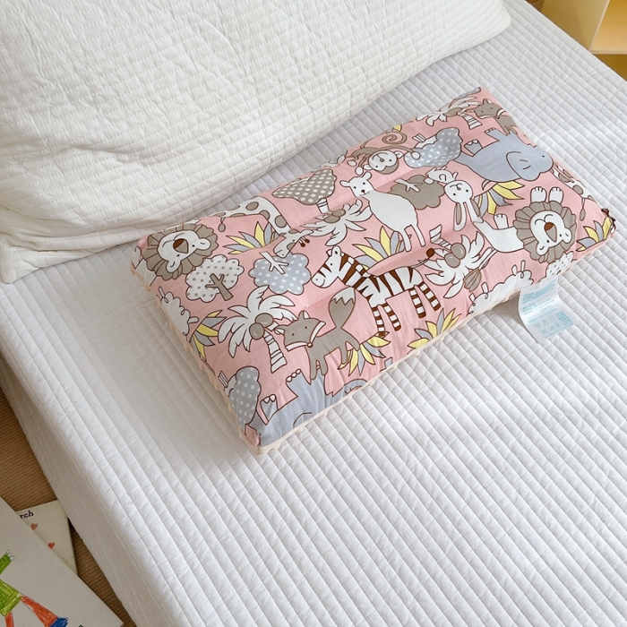 91家纺网 家纺一手货源 找家纺 星期八 2022新款全棉豆豆枕30*50cm 动物狂欢
