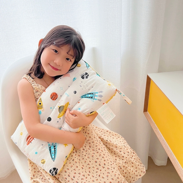 91家纺网 家纺一手货源 找家纺 星期八 2022新款全棉豆豆枕30*50cm 星球