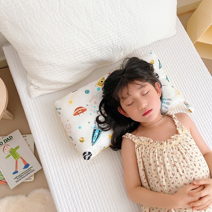 91家纺网 家纺一手货源 找家纺 星期八 2022新款全棉豆豆枕30*50cm 星球