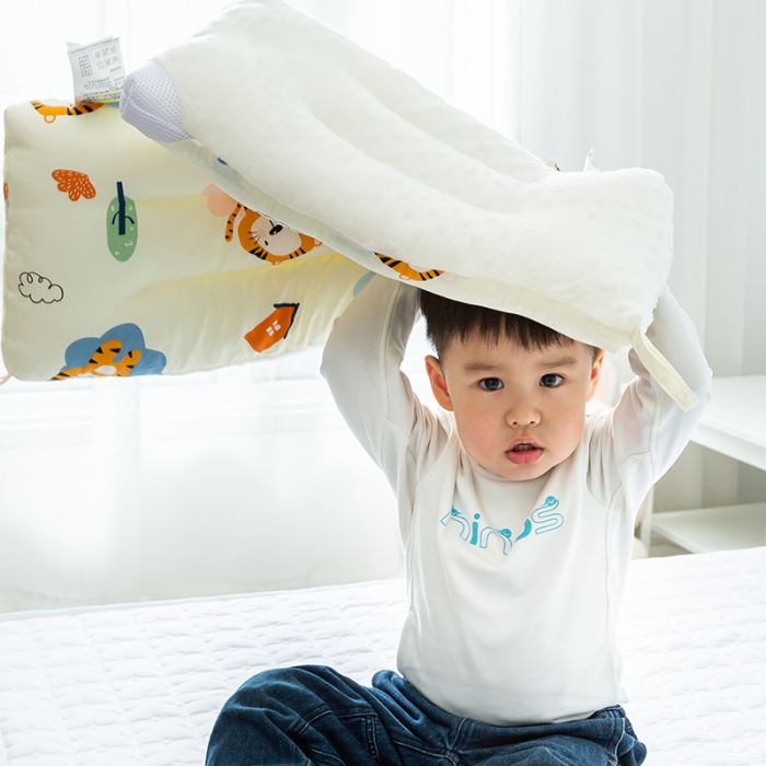 91家纺网 家纺一手货源 找家纺 多点家居 2022新款全棉儿童豆豆枕 猛虎漫步