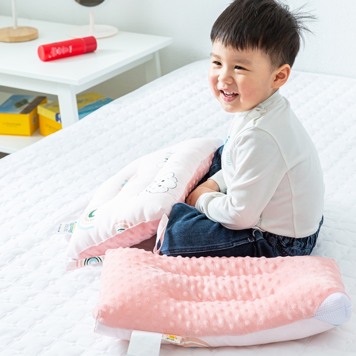 91家纺网 家纺一手货源 找家纺 多点家居 2022新款全棉儿童豆豆枕 甜蜜彩虹