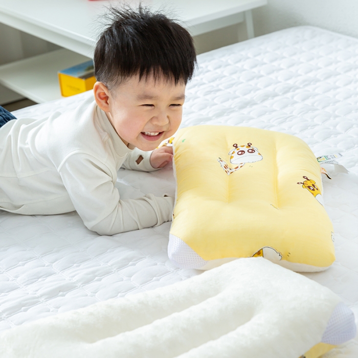 91家纺网 家纺一手货源 找家纺 多点家居 2022新款全棉儿童豆豆枕 鹿哟哟