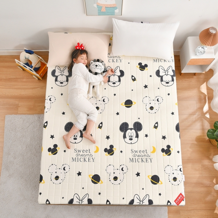 91家纺网 家纺一手货源 找家纺 鑫钰 2023新款迪士尼纯棉抗菌加厚床垫 米奇-黑
