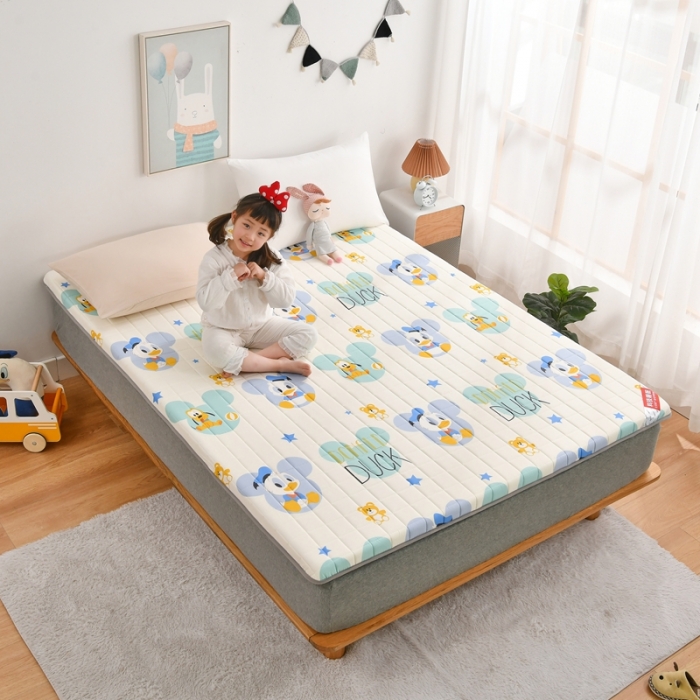 91家纺网 家纺一手货源 找家纺 鑫钰 2023新款迪士尼纯棉抗菌加厚床垫 纳德宝宝