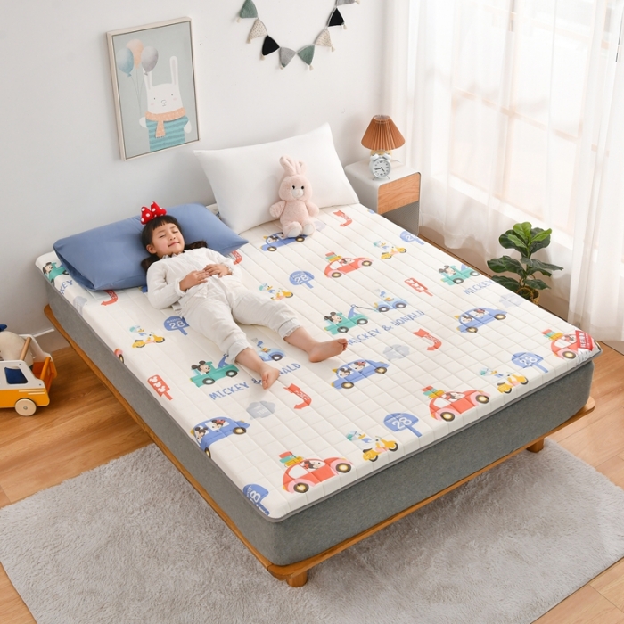 91家纺网 家纺一手货源 找家纺 鑫钰 2023新款迪士尼纯棉抗菌加厚床垫 纳德宝宝