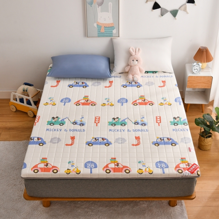 91家纺网 家纺一手货源 找家纺 鑫钰 2023新款迪士尼纯棉抗菌加厚床垫 纳德宝宝