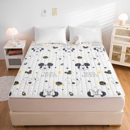 91家纺网 家纺一手货源 找家纺 鑫钰 2023新款迪士尼全棉床护垫榻榻米软垫 米奇-黑