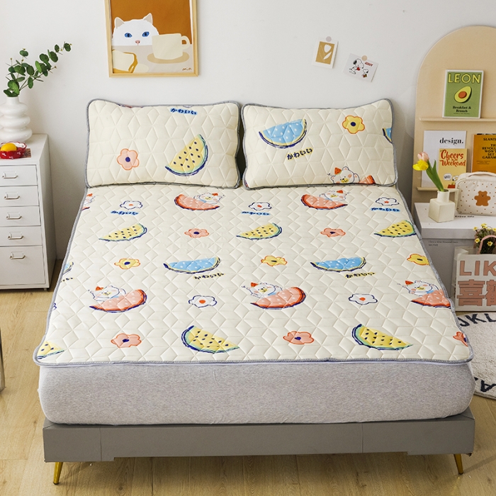 91家纺网 家纺一手货源 找家纺 纽缦家纺 2022新款卡通菱形格床单床裙系列 大西瓜