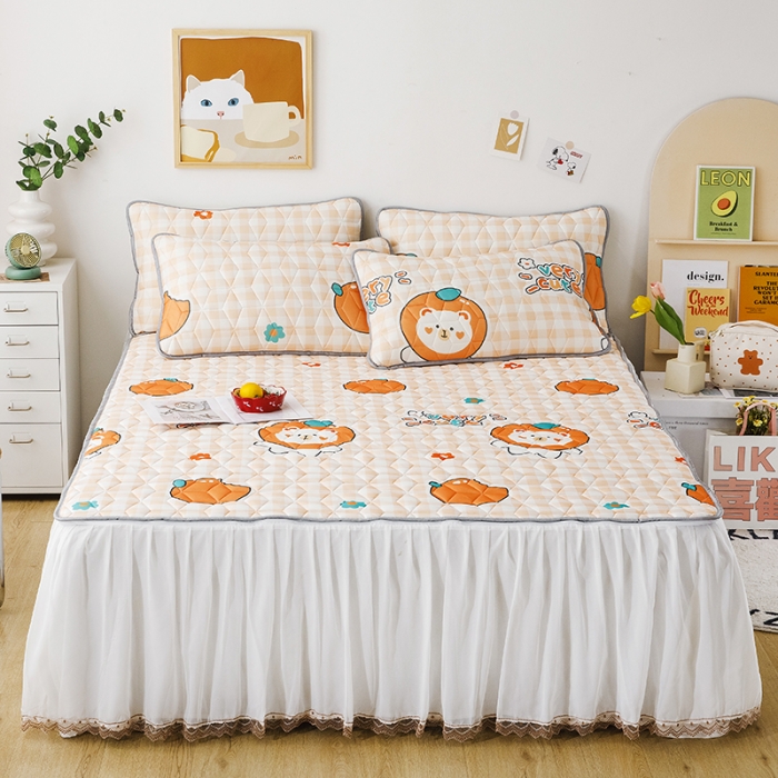 91家纺网 家纺一手货源 找家纺 纽缦家纺 2022新款卡通菱形格床单床裙系列 橙子熊