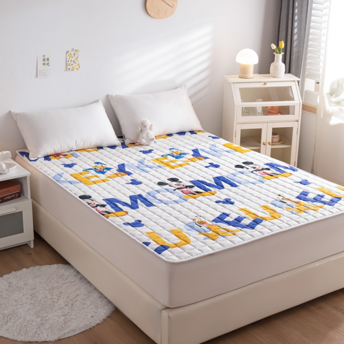 91家纺网 家纺一手货源 找家纺 鑫钰 2023新款迪士尼全棉床护垫榻榻米软垫 布鲁托