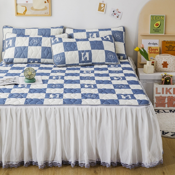 91家纺网 家纺一手货源 找家纺 纽缦家纺 2022新款卡通菱形格床单床裙系列 棋盘格蓝