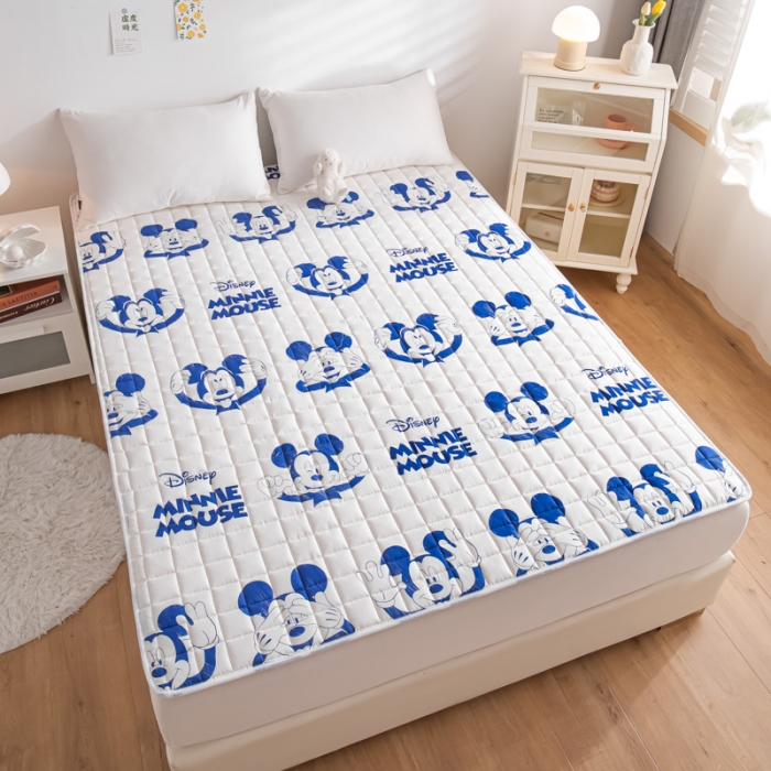 91家纺网 家纺一手货源 找家纺 鑫钰 2023新款迪士尼全棉床护垫榻榻米软垫 米奇-兰