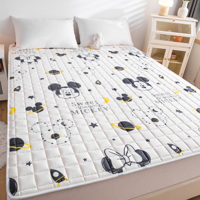 91家纺网 家纺一手货源 找家纺 鑫钰 2023新款迪士尼全棉床护垫榻榻米软垫 米奇-黑