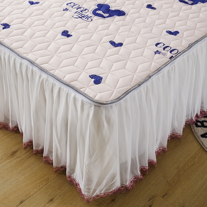 91家纺网 家纺一手货源 找家纺 纽缦家纺 2022新款卡通菱形格床单床裙系列 晚安米奇