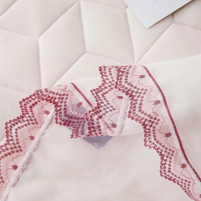 91家纺网 家纺一手货源 找家纺 纽缦家纺 2022新款卡通菱形格床单床裙系列 晚安米奇