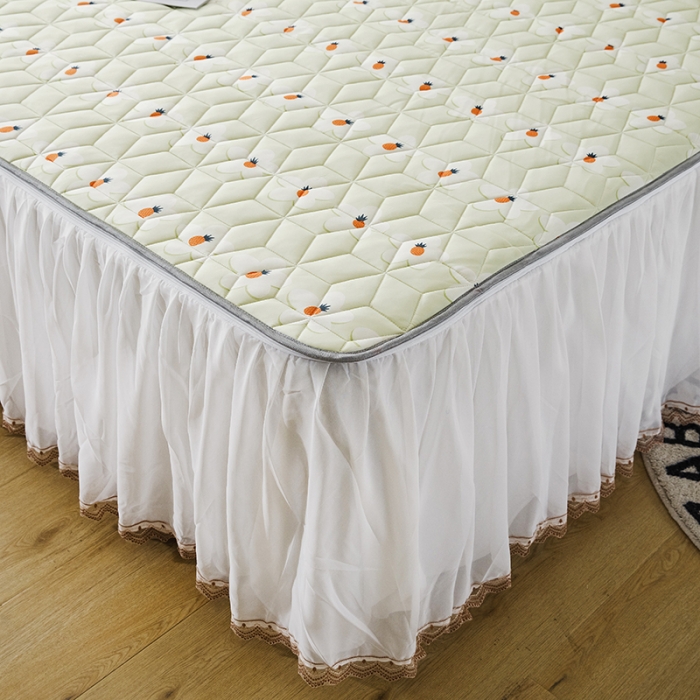 91家纺网 家纺一手货源 找家纺 纽缦家纺 2022新款卡通菱形格床单床裙系列 小菠萝