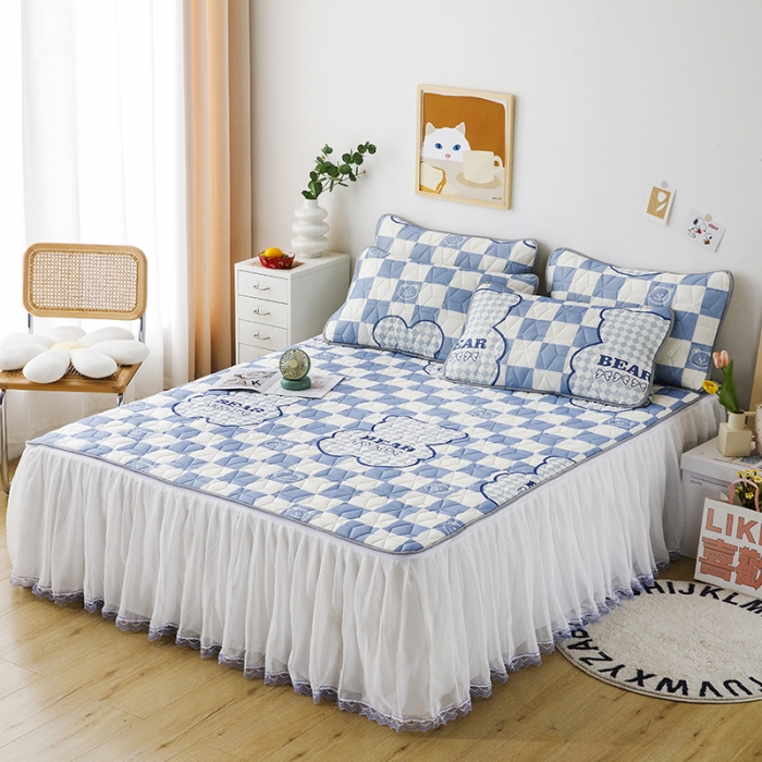 91家纺网 家纺一手货源 找家纺 纽缦家纺 2022新款卡通菱形格床单床裙系列 熊格斯