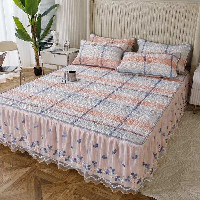 91家纺网 家纺一手货源 找家纺 纽缦家纺 2022新款花卉床裙三件套 大方格