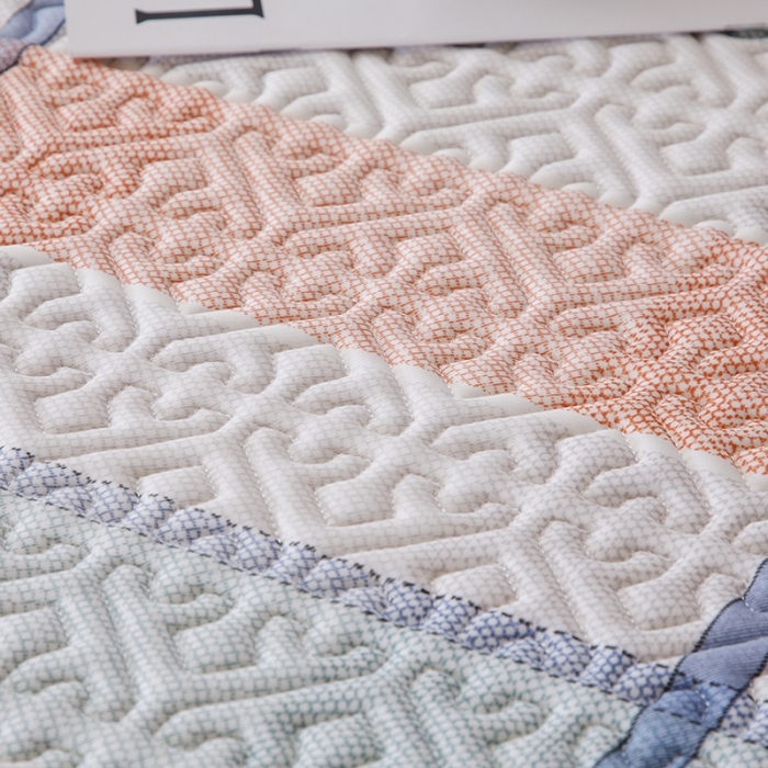 91家纺网 家纺一手货源 找家纺 纽缦家纺 2022新款花卉床裙三件套 大方格