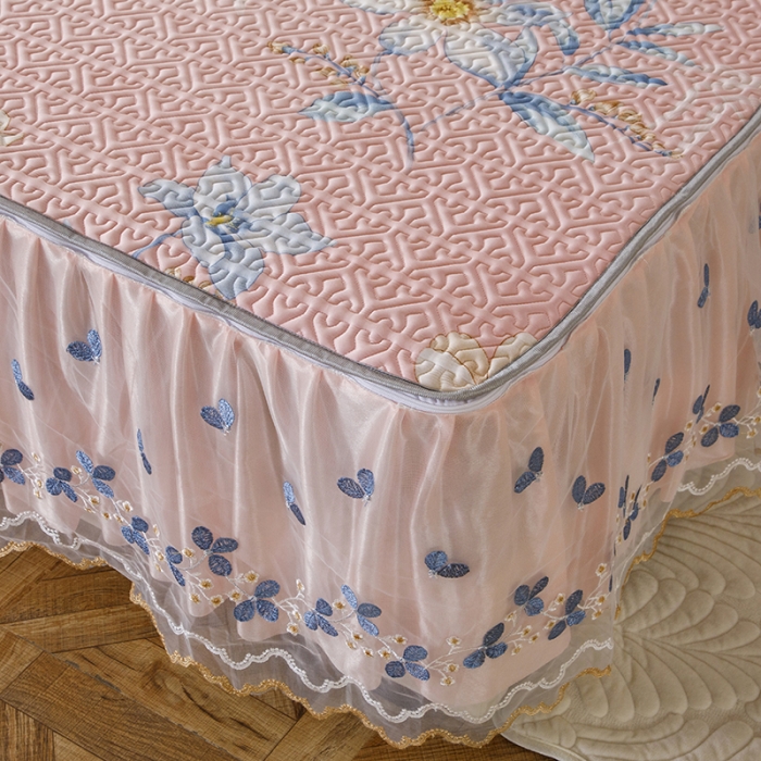 91家纺网 家纺一手货源 找家纺 纽缦家纺 2022新款花卉床裙三件套 花间粉