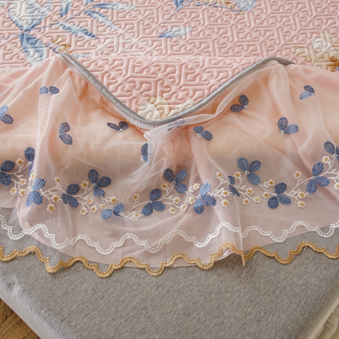 91家纺网 家纺一手货源 找家纺 纽缦家纺 2022新款花卉床裙三件套 花间粉