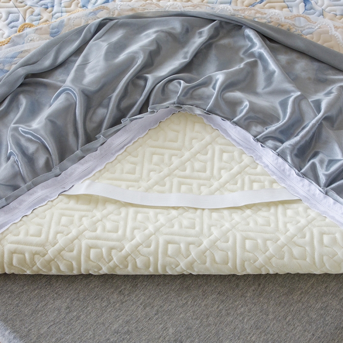 91家纺网 家纺一手货源 找家纺 纽缦家纺 2022新款花卉床裙三件套 花间驼