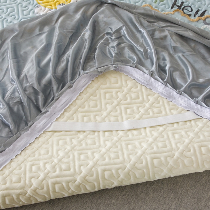 91家纺网 家纺一手货源 找家纺 纽缦家纺 2022新款花卉床裙三件套 柠檬熊蓝