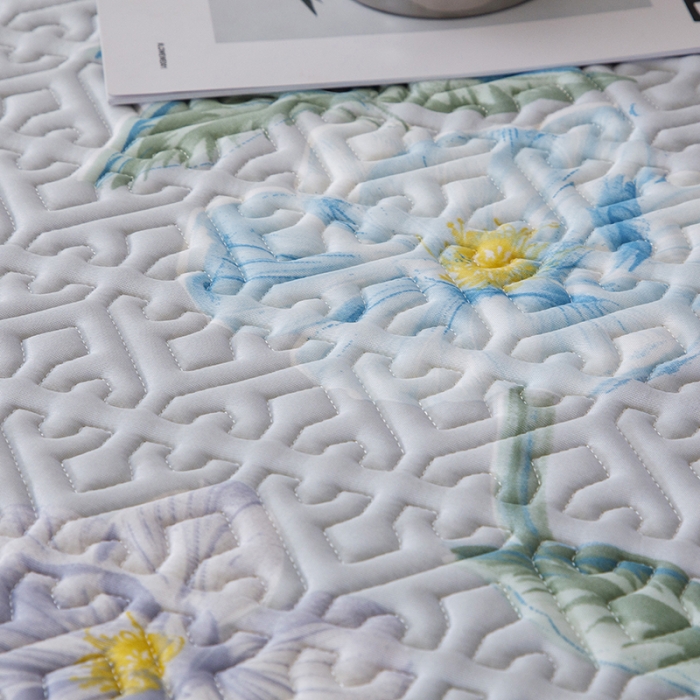 91家纺网 家纺一手货源 找家纺 纽缦家纺 2022新款花卉床裙三件套 馨享花意