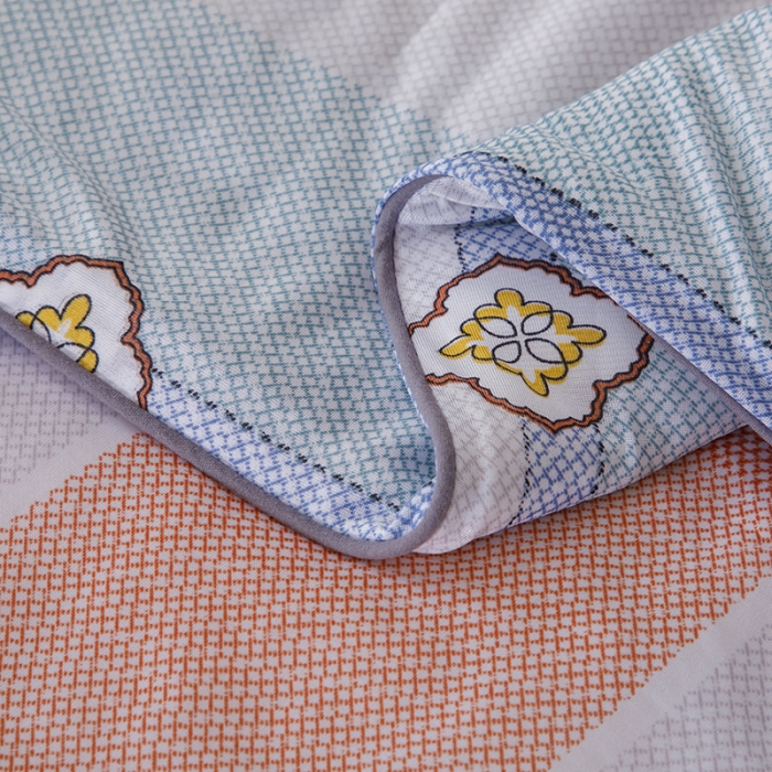 91家纺网 家纺一手货源 找家纺 纽缦家纺 2022新款花卉夏被 大方格