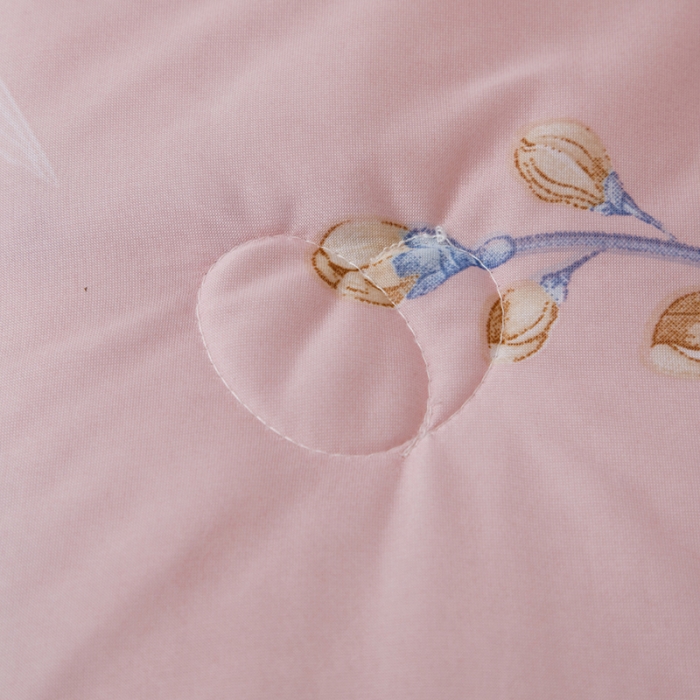 91家纺网 家纺一手货源 找家纺 纽缦家纺 2022新款花卉夏被 花间粉