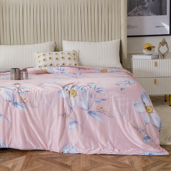 91家纺网 家纺一手货源 找家纺 纽缦家纺 2022新款花卉夏被 花间粉