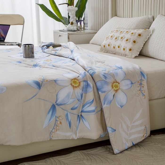 91家纺网 家纺一手货源 找家纺 纽缦家纺 2022新款花卉夏被 花间驼