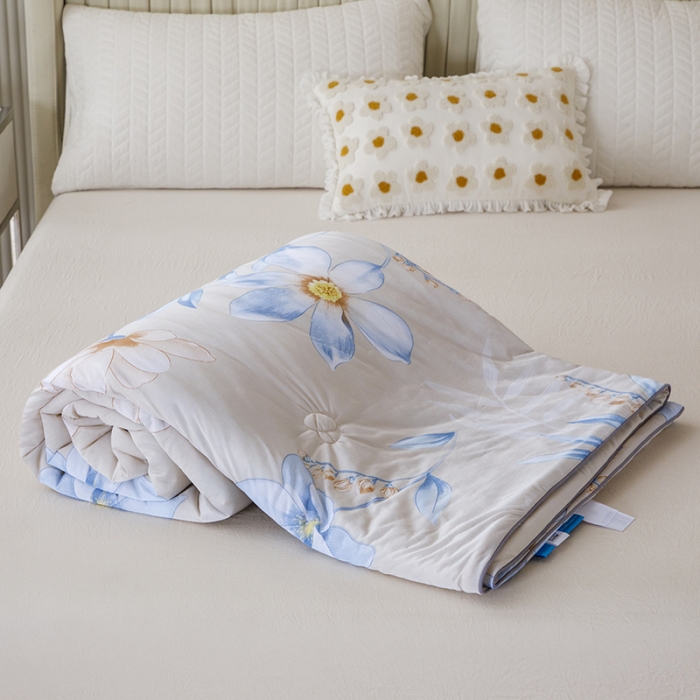 91家纺网 家纺一手货源 找家纺 纽缦家纺 2022新款花卉夏被 花间驼