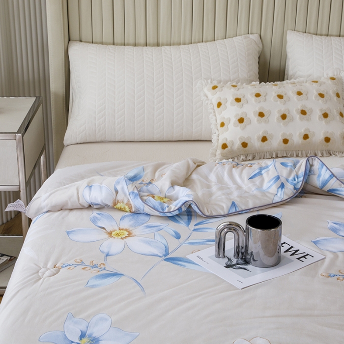 91家纺网 家纺一手货源 找家纺 纽缦家纺 2022新款花卉夏被 花间驼