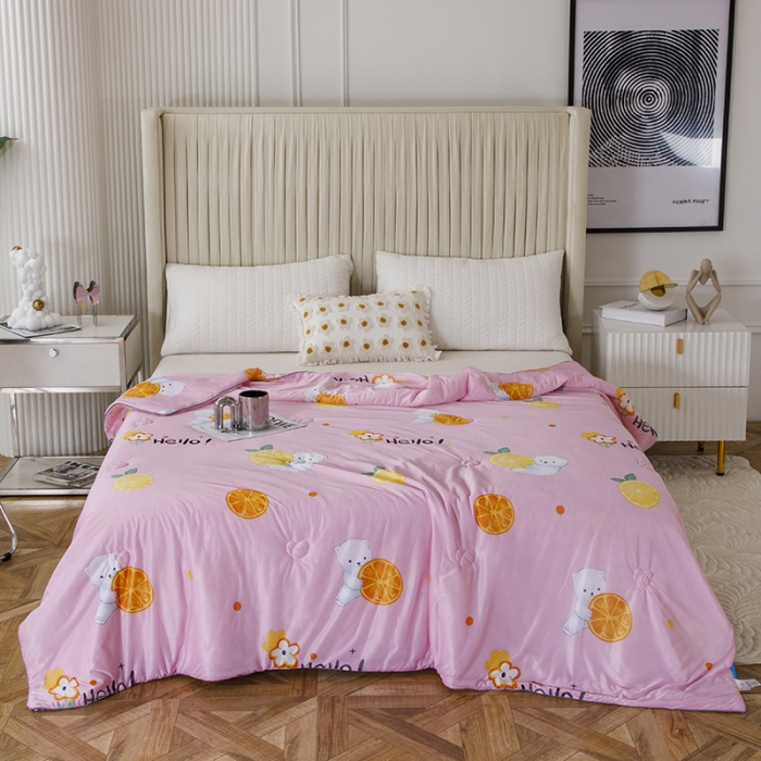 91家纺网 家纺一手货源 找家纺 纽缦家纺 2022新款花卉夏被 柠檬熊粉