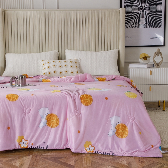 91家纺网 家纺一手货源 找家纺 纽缦家纺 2022新款花卉夏被 柠檬熊粉