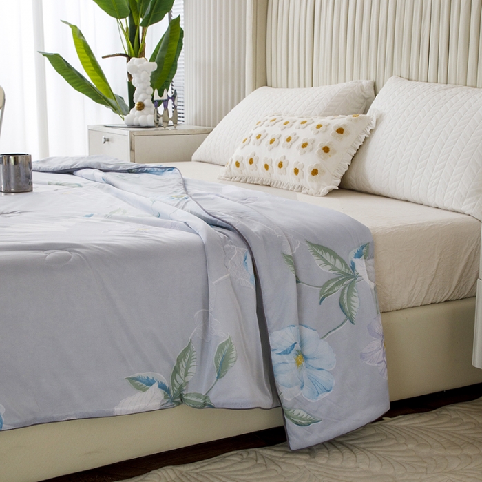 91家纺网 家纺一手货源 找家纺 纽缦家纺 2022新款花卉夏被 馨享花意