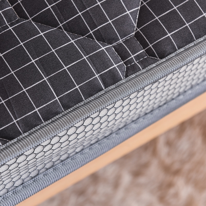 91家纺网 家纺一手货源 找家纺 亿丁点 2023新款磨毛床垫直播印花学生立体款 磨毛立体小黑格