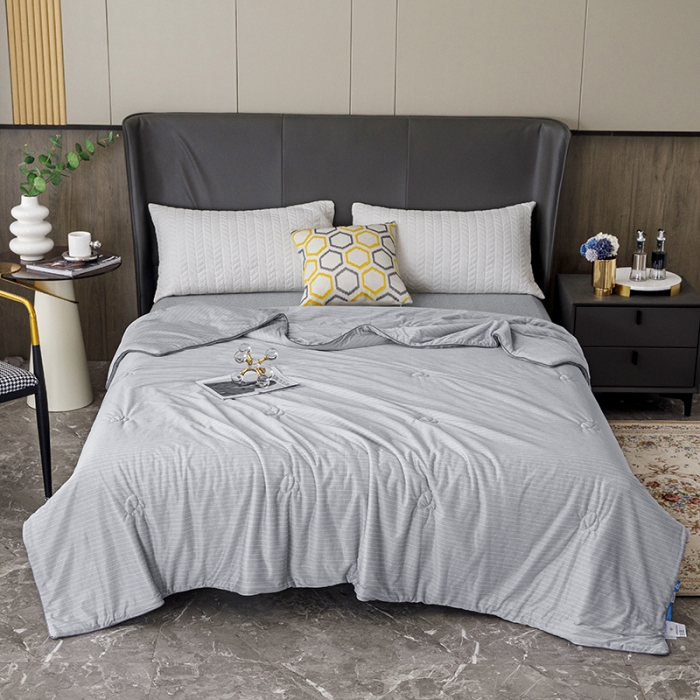 91家纺网 家纺一手货源 找家纺 纽缦家纺 2022新款纯色肌理纹夏被 肌理纹灰色