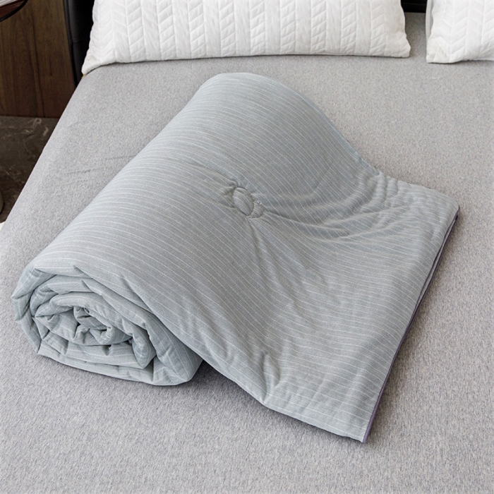 91家纺网 家纺一手货源 找家纺 纽缦家纺 2022新款纯色肌理纹夏被 肌理纹淡绿