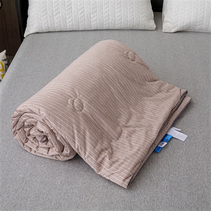 91家纺网 家纺一手货源 找家纺 纽缦家纺 2022新款纯色肌理纹夏被 肌理纹豆沙