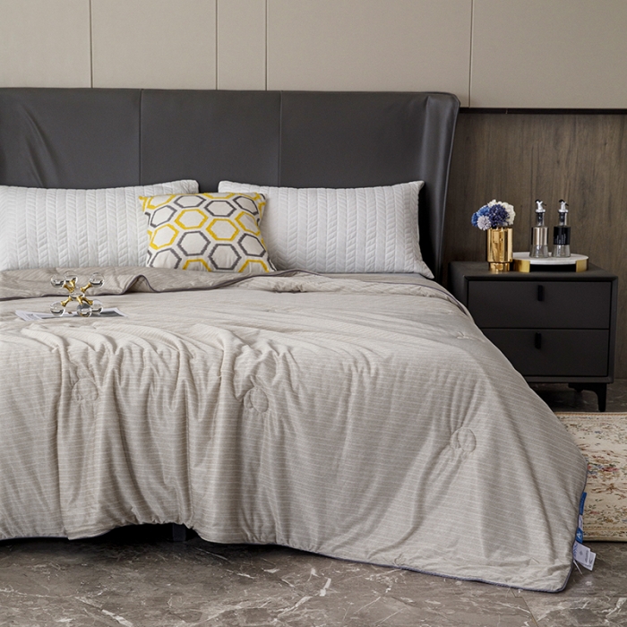 91家纺网 家纺一手货源 找家纺 纽缦家纺 2022新款纯色肌理纹夏被 肌理纹咖色