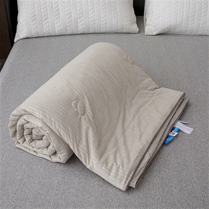 91家纺网 家纺一手货源 找家纺 纽缦家纺 2022新款纯色肌理纹夏被 肌理纹咖色