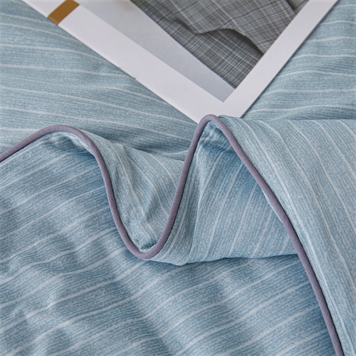 91家纺网 家纺一手货源 找家纺 纽缦家纺 2022新款纯色肌理纹夏被 肌理纹蓝色