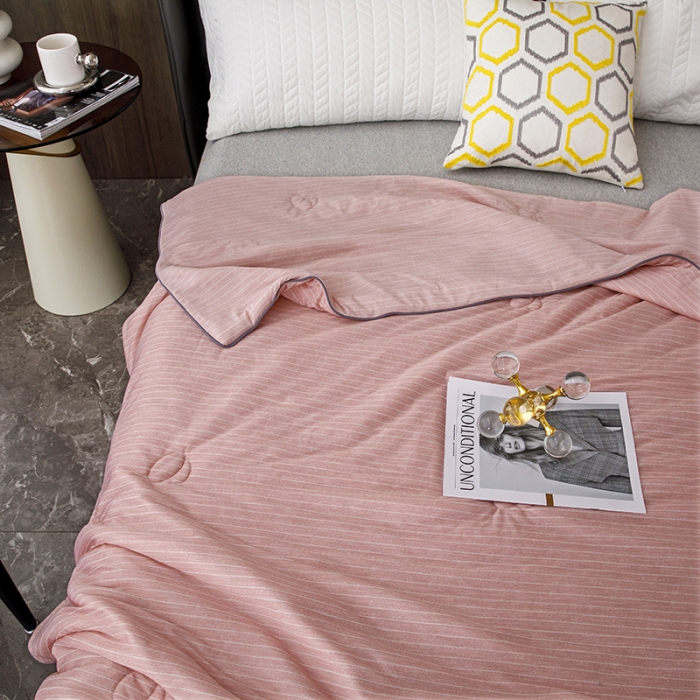 91家纺网 家纺一手货源 找家纺 纽缦家纺 2022新款纯色肌理纹夏被 肌理纹玉色